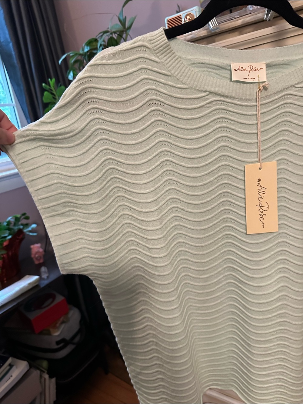 Short Sleeve Sweater, soft, comfy and beautiful! NWT, LARGE